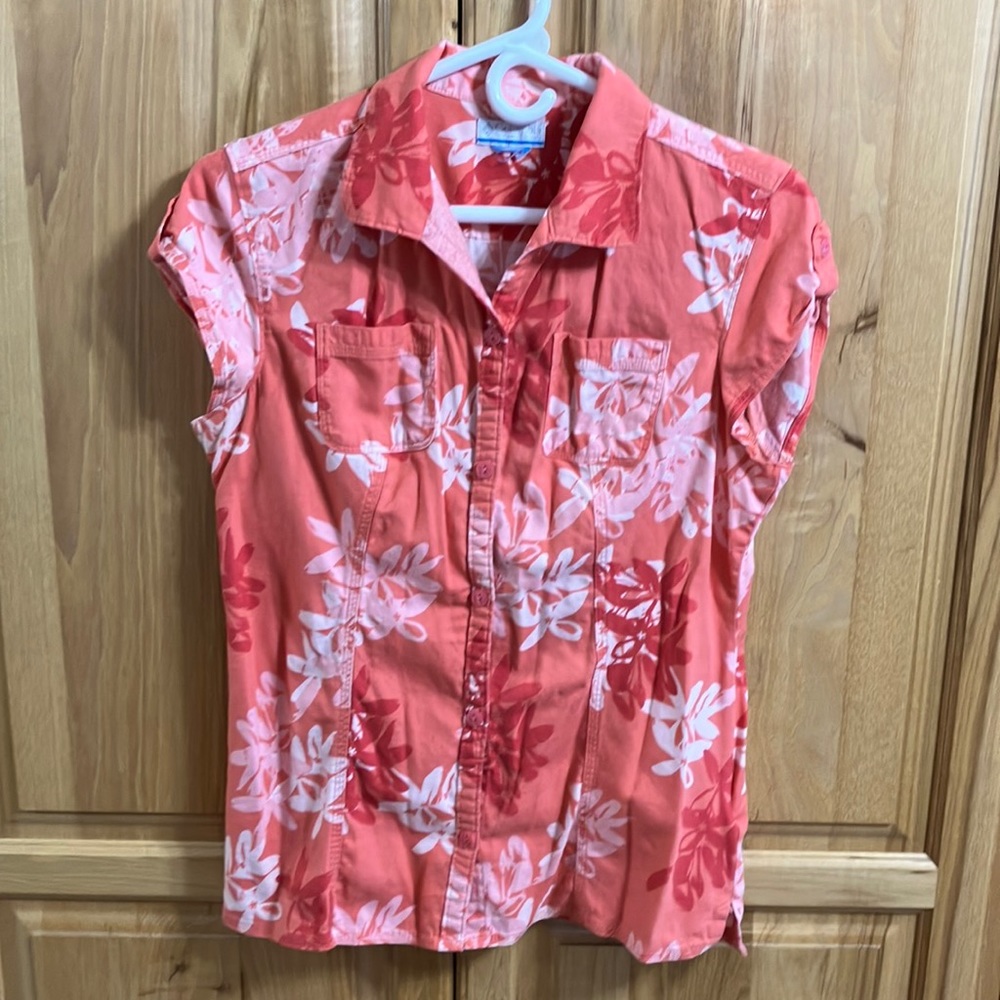 Columbia Coral cap sleeve button down